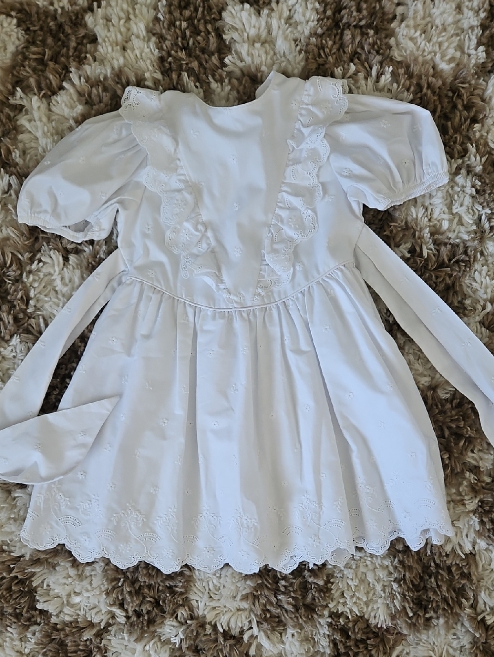 Vintage White Ruffle Eyelet Girls Dress | 4T